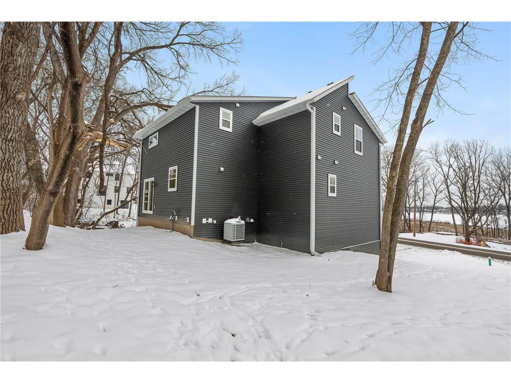 2817 Victoria Street N Roseville MN 55113 - Owasso 6779360 image3