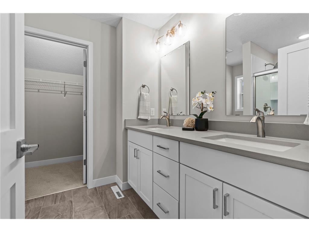 2817 Victoria Street N Roseville MN 55113 - Owasso 6779360 image34