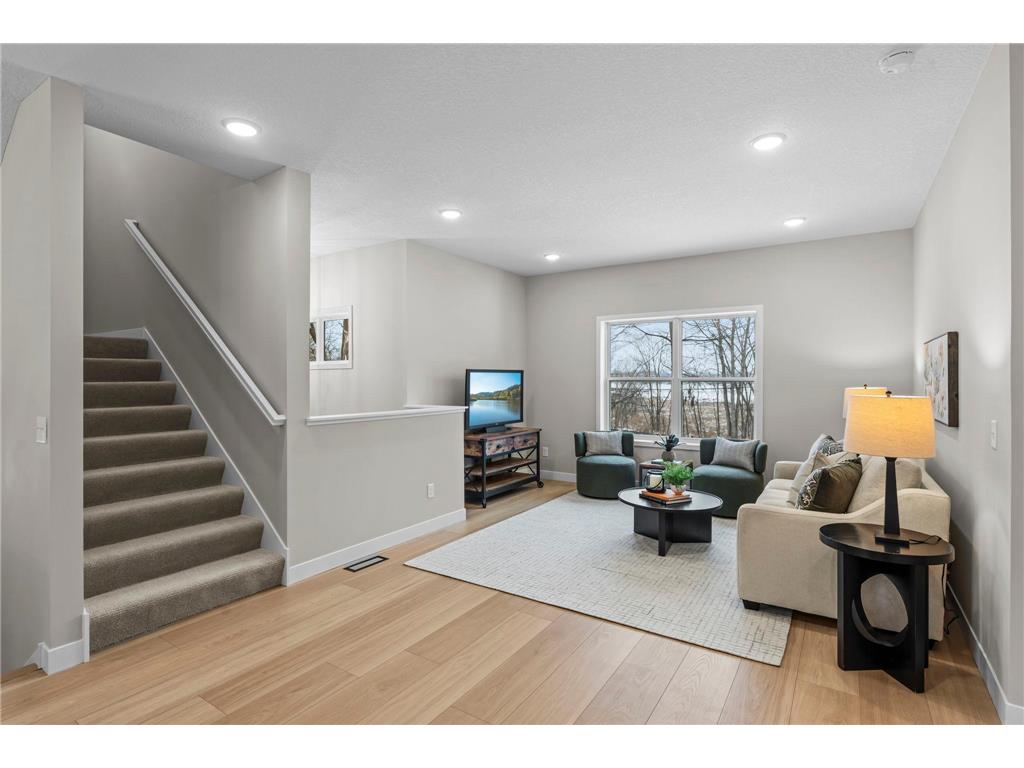 2817 Victoria Street N Roseville MN 55113 - Owasso 6779360 image8