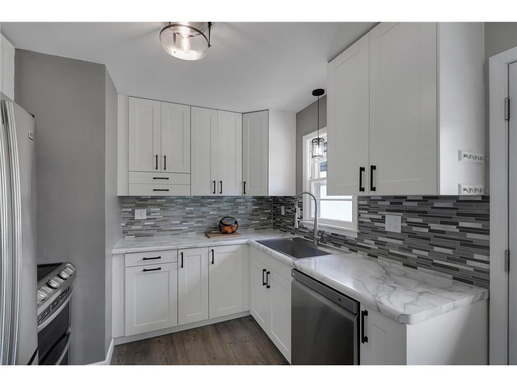 2817 W 108th Street Bloomington MN 55431 7083311 image13