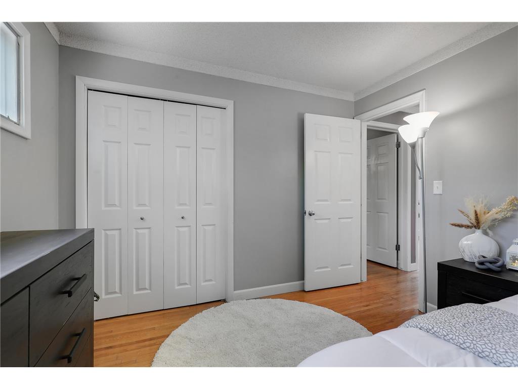 2817 W 108th Street Bloomington MN 55431 7083311 image20