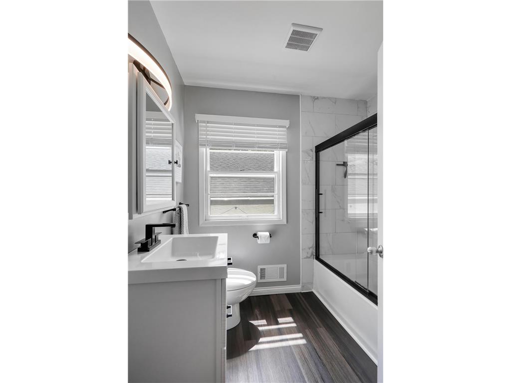 2817 W 108th Street Bloomington MN 55431 7083311 image32