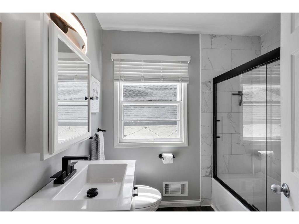 2817 W 108th Street Bloomington MN 55431 7083311 image33