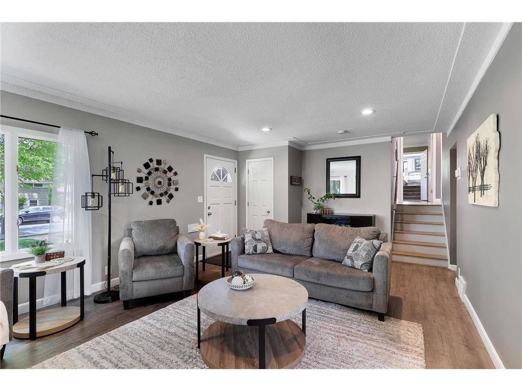 2817 W 108th Street Bloomington MN 55431 7083311 image4