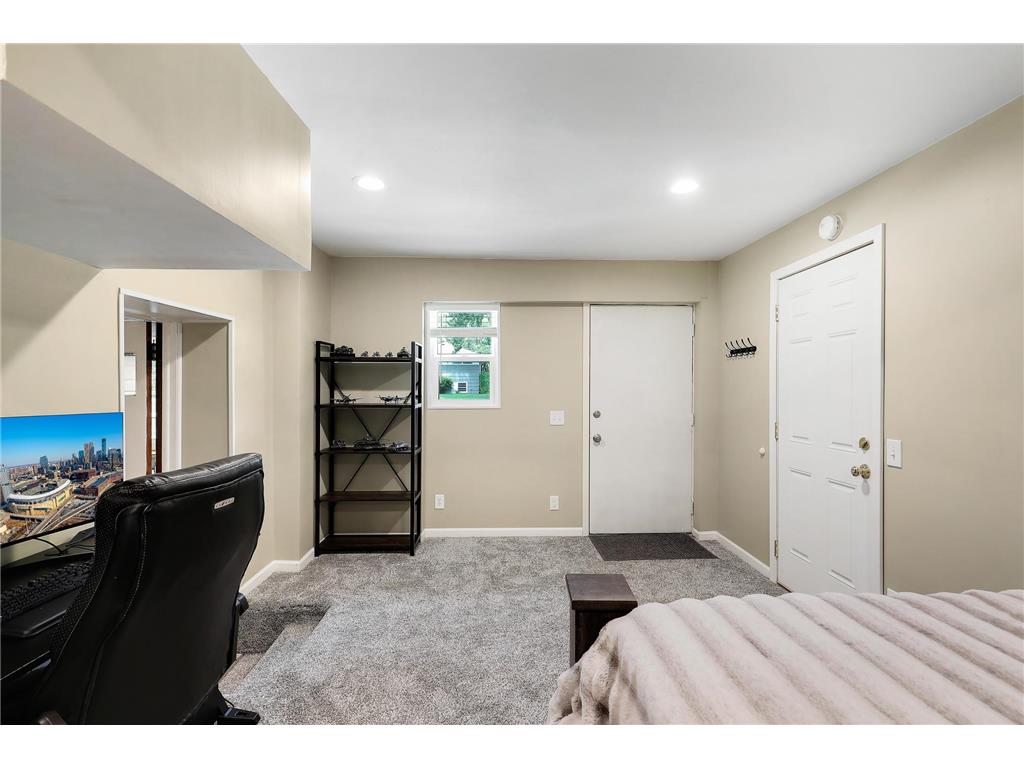 2817 W 108th Street Bloomington MN 55431 7083311 image40