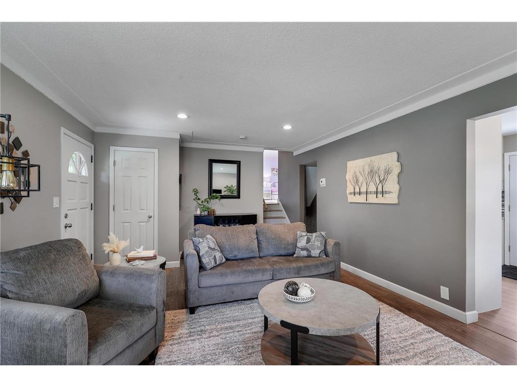2817 W 108th Street Bloomington MN 55431 7083311 image5