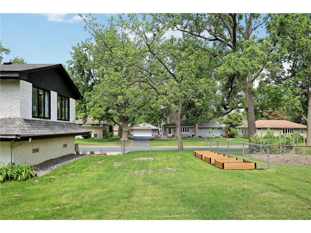 2817 W 108th Street Bloomington MN 55431 7083311 image54