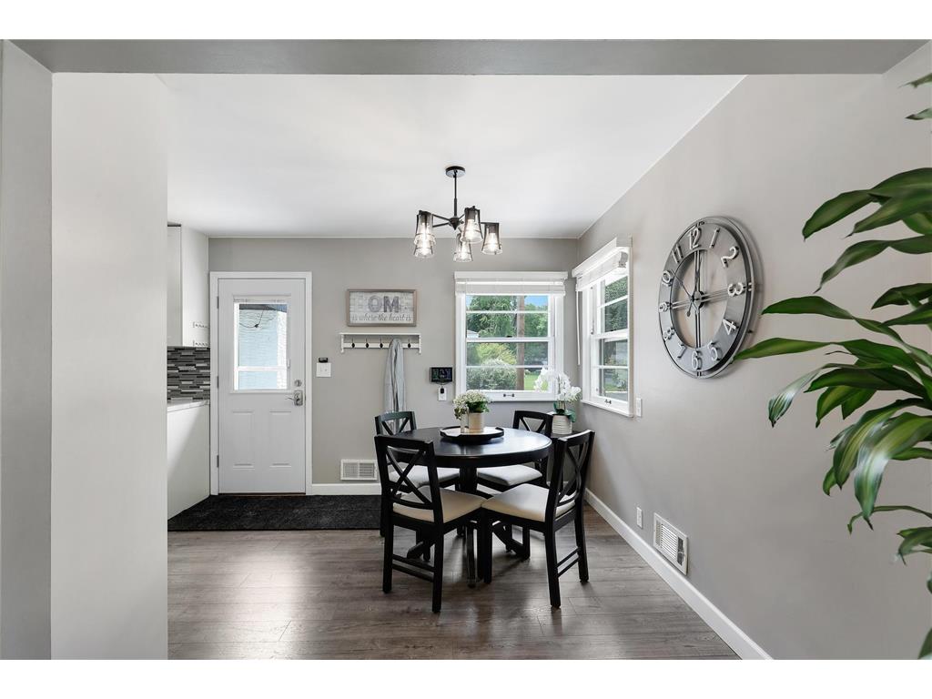 2817 W 108th Street Bloomington MN 55431 7083311 image9