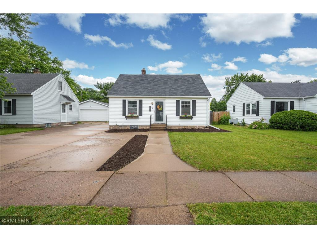 2818 7th Street Eau Claire WI 54703 6551156 image1