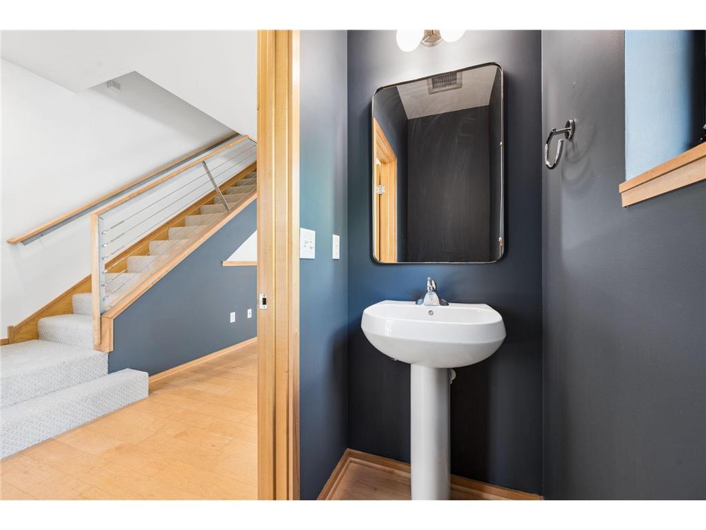 2818 Aldrich Avenue S #105 Minneapolis MN 55408 7085981 image13