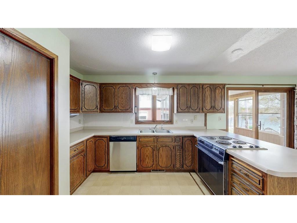 28186 Little Floyd Lake Road Detroit Twp MN 56501 7076171 image11