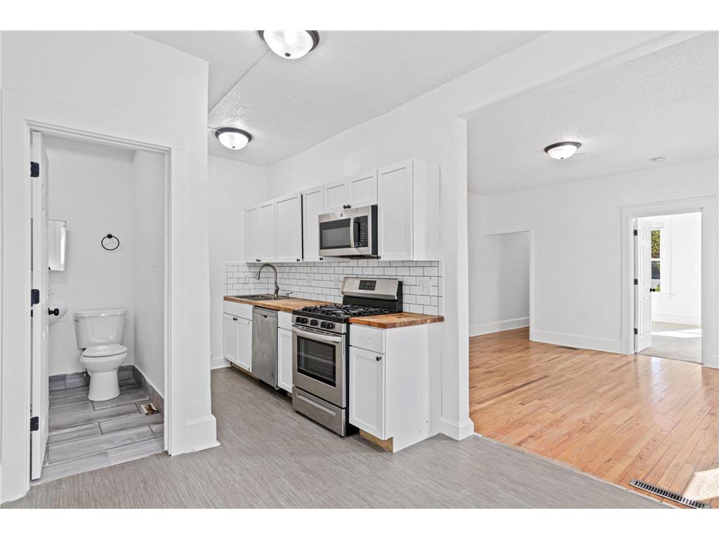 2820 12th Avenue S Minneapolis MN 55407 7066356 image3