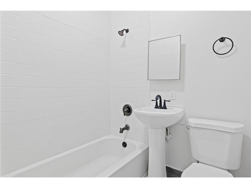 2820 12th Avenue S Minneapolis MN 55407 7066356 image6