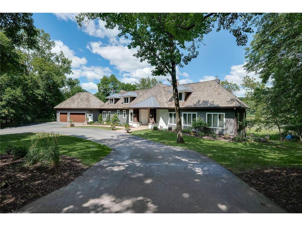 28200 Boulder Circle, Shorewood, MN, 55331 MLS 6242986 Edina Realty