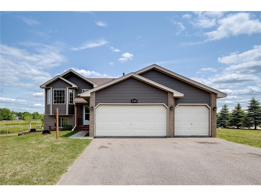 28205 Eagle Street NW Isanti MN 55040 6397687 image1