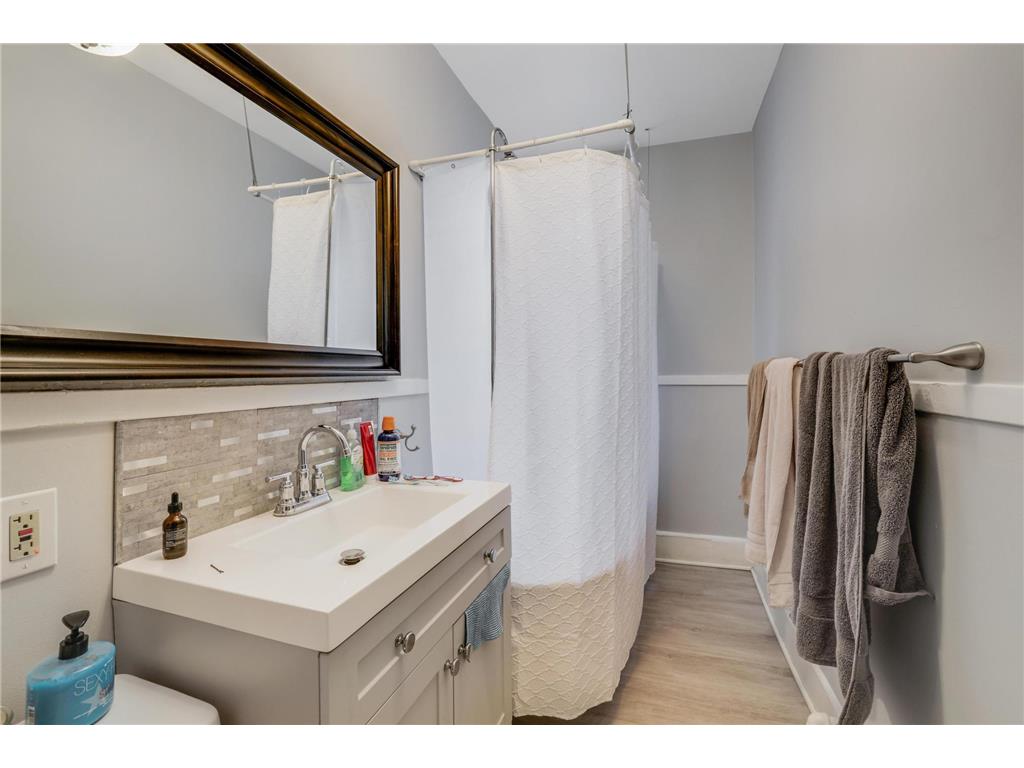 2821 Garfield Avenue Minneapolis MN 55408 6797472 image17