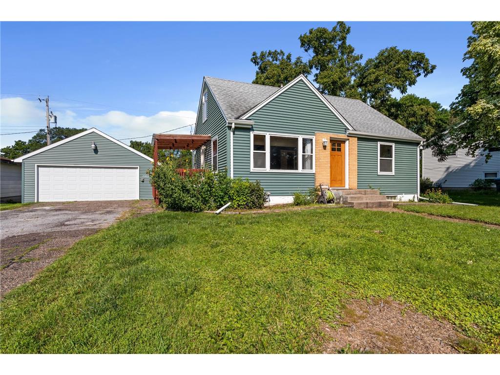 2821 Lakeview Avenue Roseville MN 55113 6577170 image1