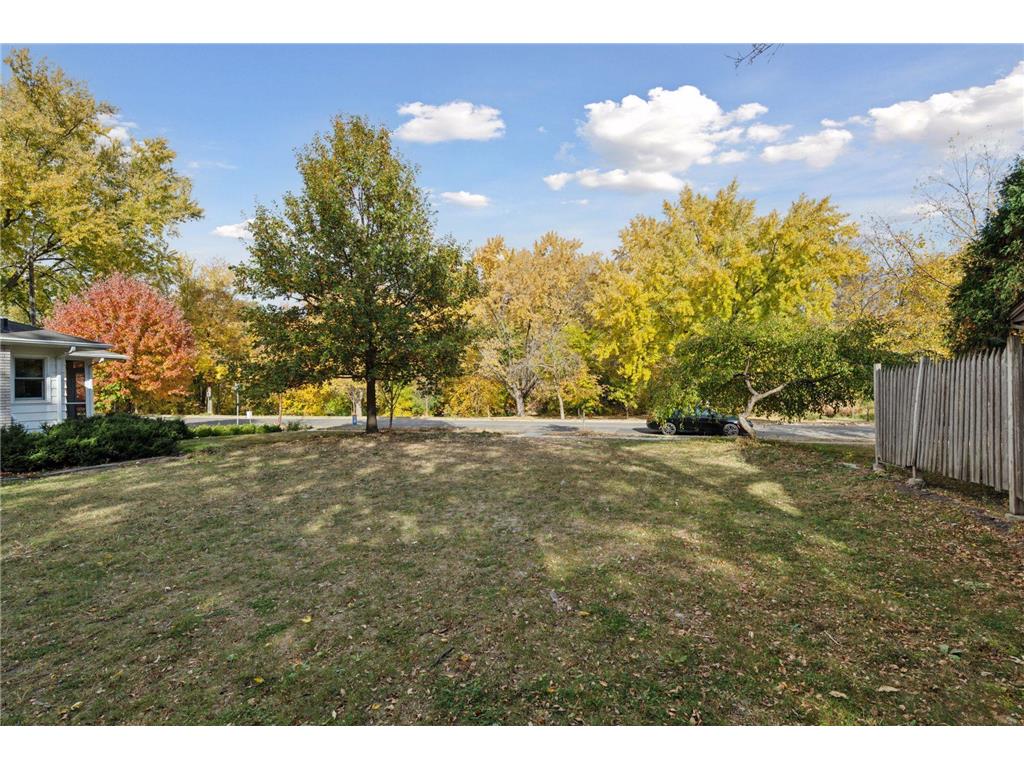 2821 W 54th Street Minneapolis MN 55410 - Minnehaha Creek 6720199 image1