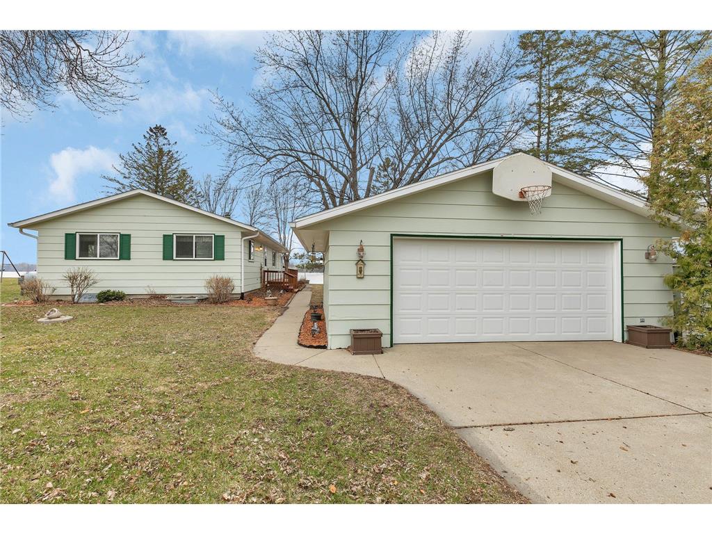 28223 742nd Avenue, Dassel, MN, 55325 MLS 6181107 Edina Realty