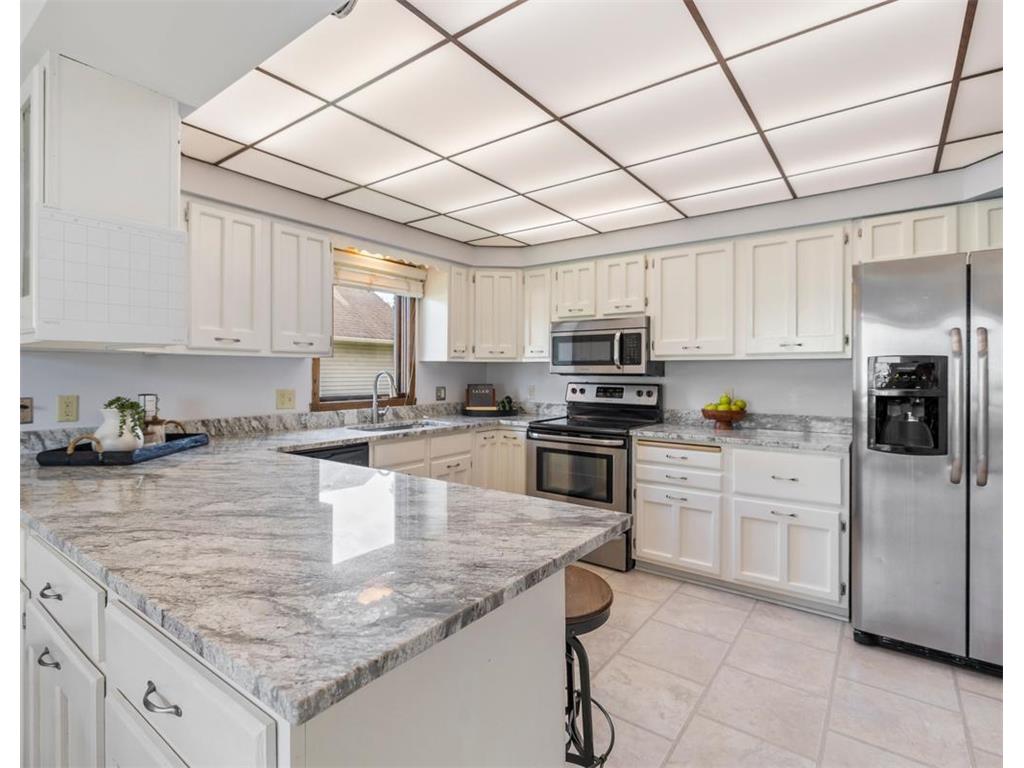 2824 Aglen Street Roseville MN 55113 6758431 image1