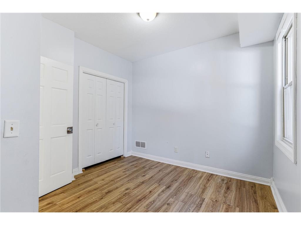 2827 Bryant Avenue N #1 Minneapolis MN 55411 7018180 image20