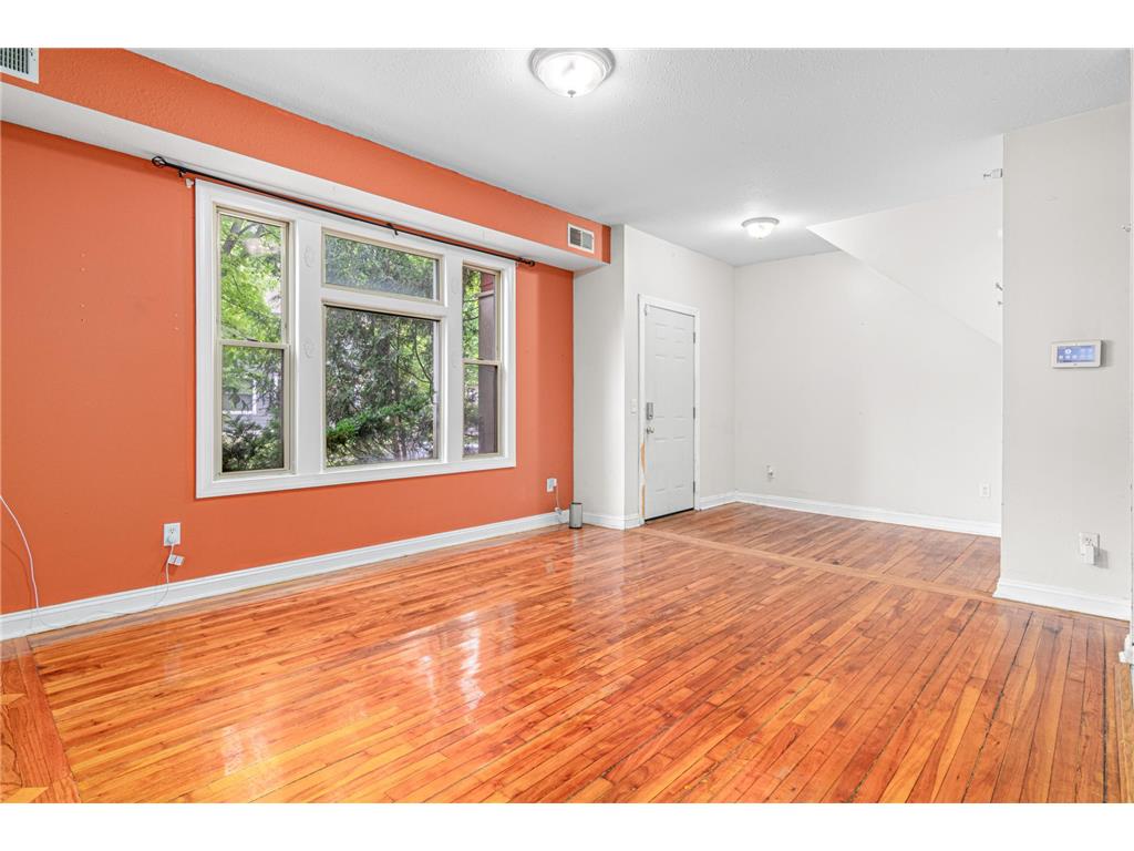 2827 Bryant Avenue N #2 Minneapolis MN 55411 7087185 image3