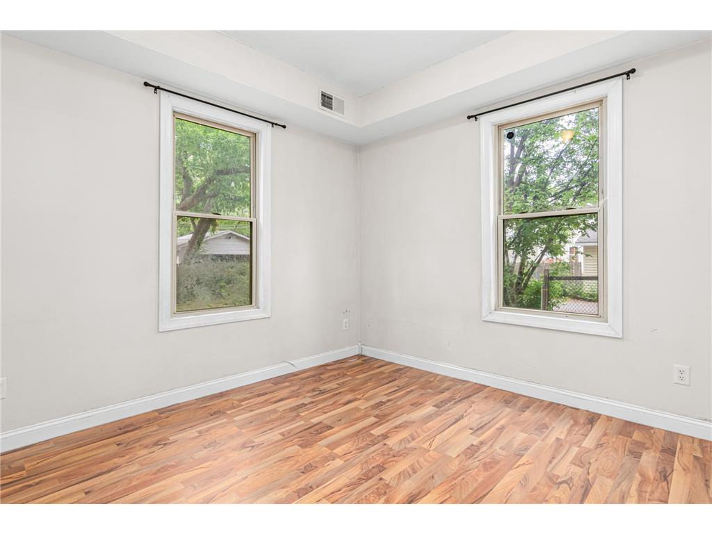 2827 Bryant Avenue N #2 Minneapolis MN 55411 7087185 image6