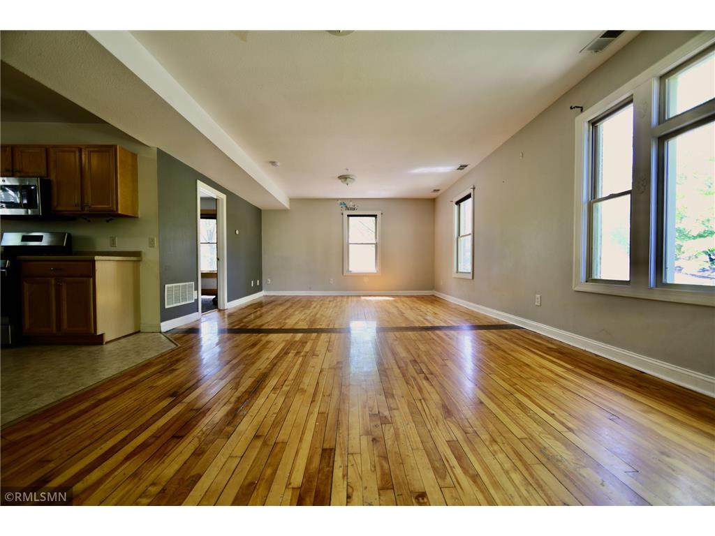 2827 Bryant Avenue N #4 Minneapolis MN 55411 6352018 image1
