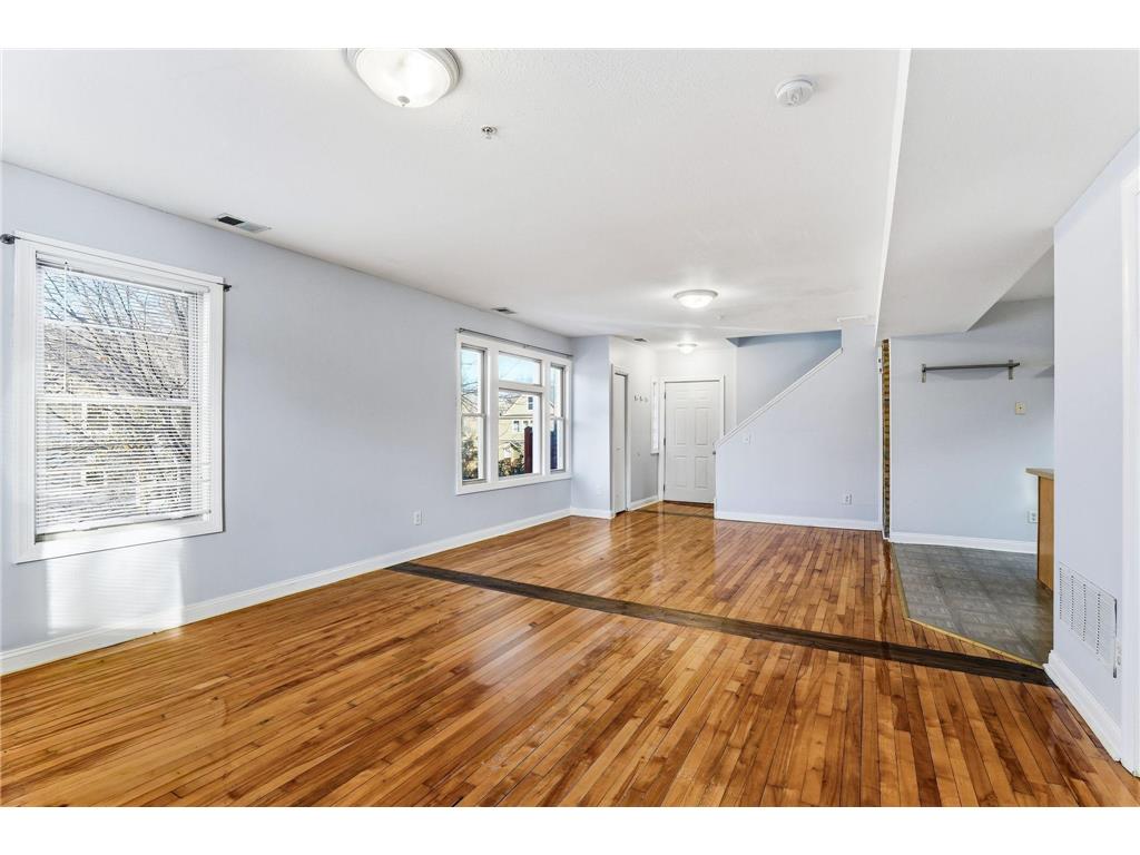 2827 Bryant Avenue N #4 Minneapolis MN 55411 6799740 image10