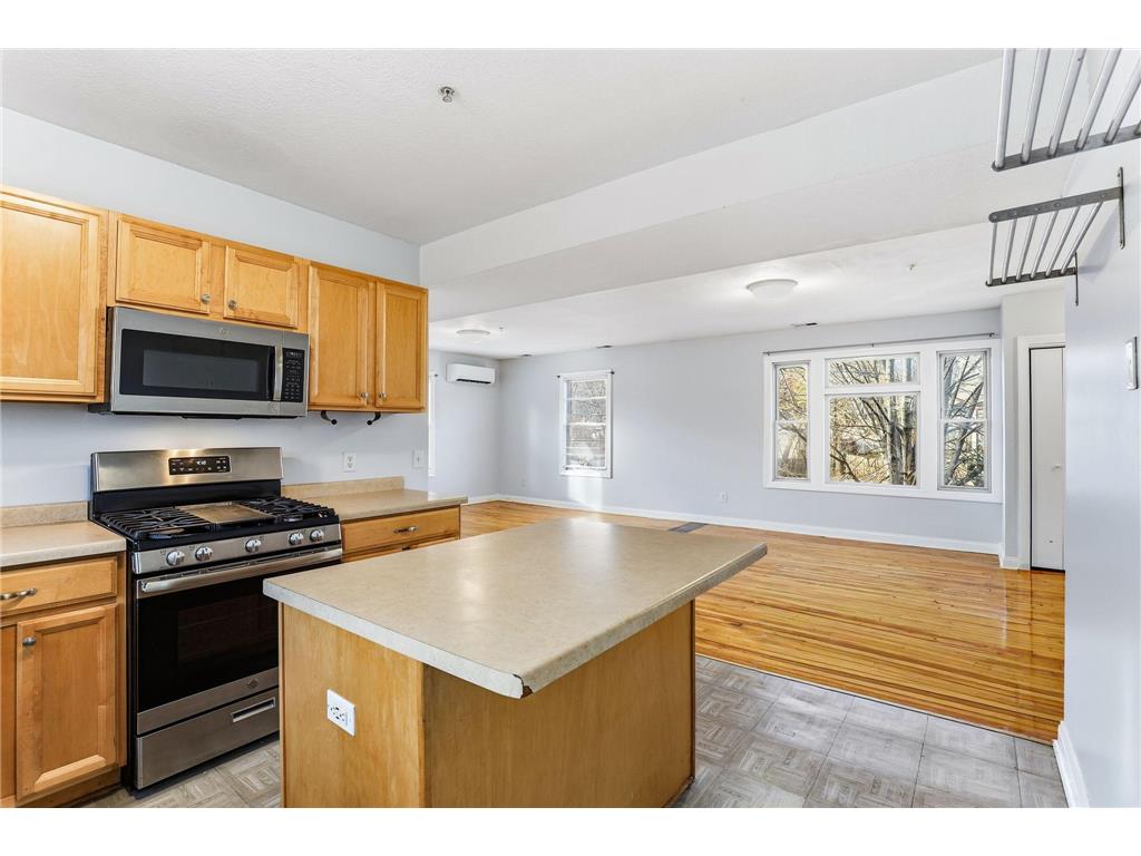 2827 Bryant Avenue N #4 Minneapolis MN 55411 6799740 image13