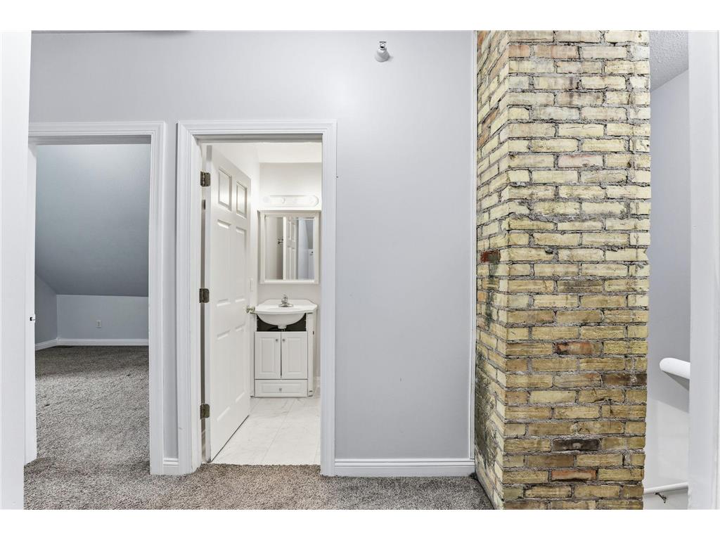 2827 Bryant Avenue N #4 Minneapolis MN 55411 6799740 image15