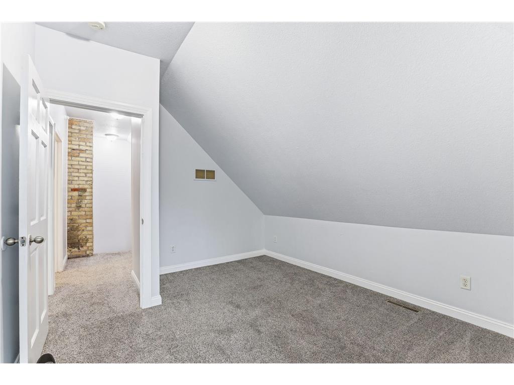 2827 Bryant Avenue N #4 Minneapolis MN 55411 6799740 image19