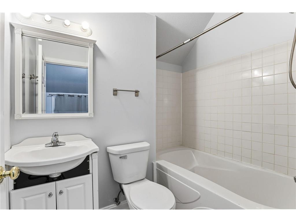 2827 Bryant Avenue N #4 Minneapolis MN 55411 6799740 image20