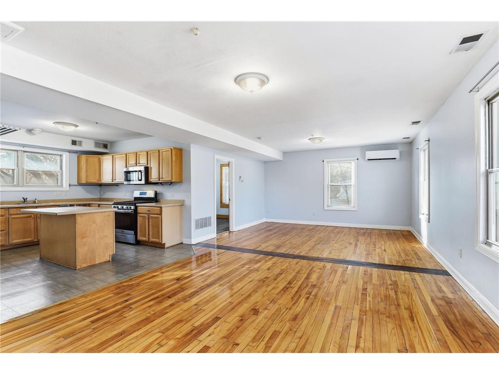 2827 Bryant Avenue N #4 Minneapolis MN 55411 6799740 image9