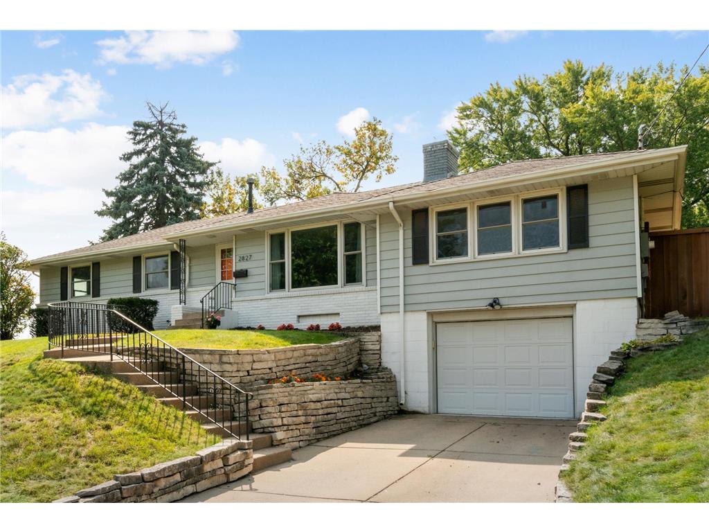 2827 Hampshire Avenue N Crystal MN 55427 6786706 image1