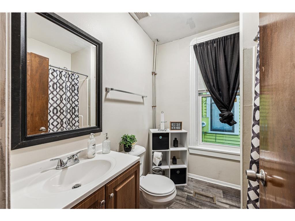 2827 Lyndale Avenue N Minneapolis MN 55411 7038219 image16