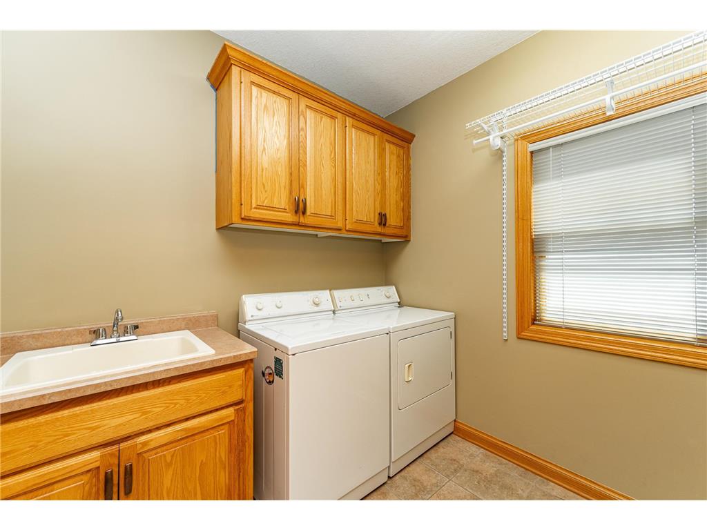 2827 Oakview Drive NE Rochester MN 55906 7048832 image20