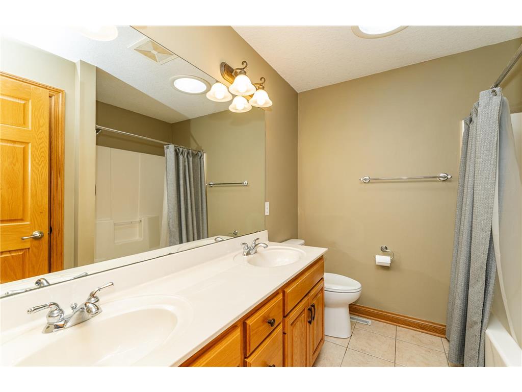 2827 Oakview Drive NE Rochester MN 55906 7048832 image29