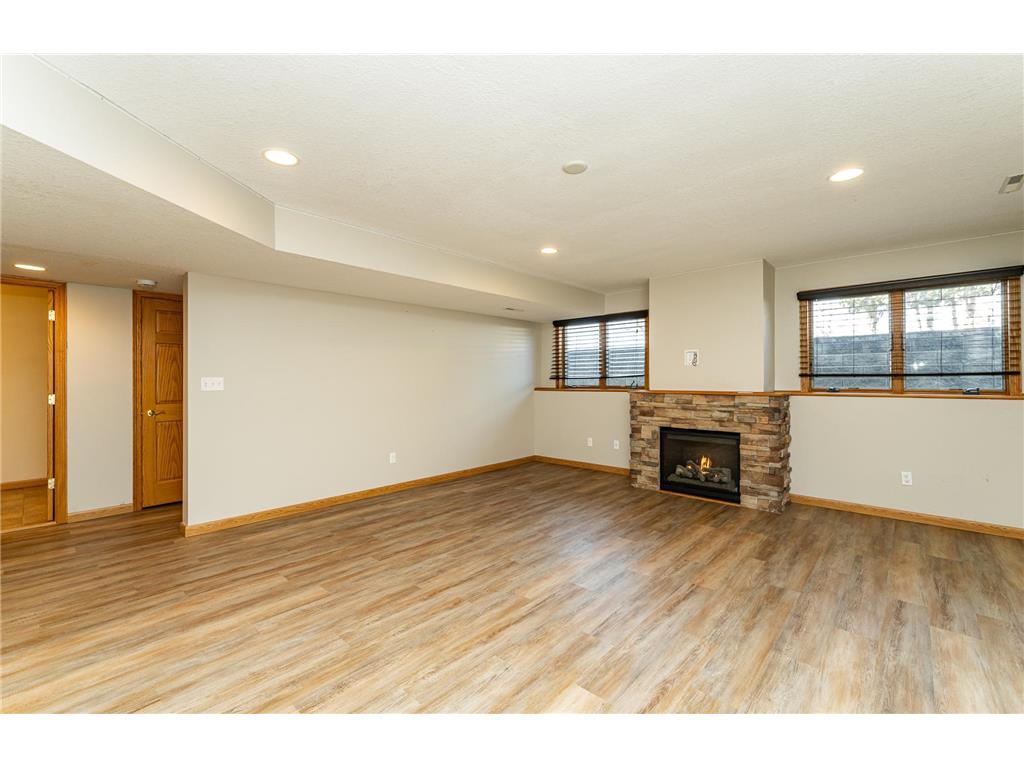 2827 Oakview Drive NE Rochester MN 55906 7048832 image33