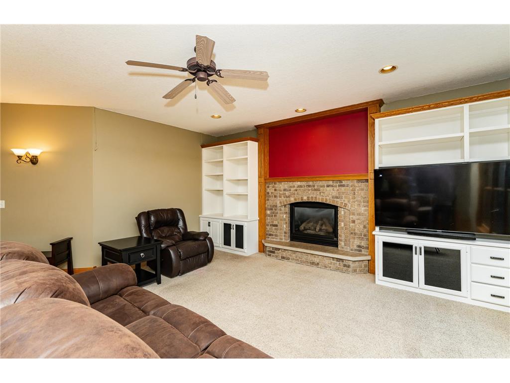 2827 Oakview Drive NE Rochester MN 55906 7048832 image9