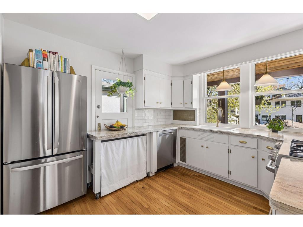 2829 Irving Avenue S Minneapolis MN 55408 7057569 image14