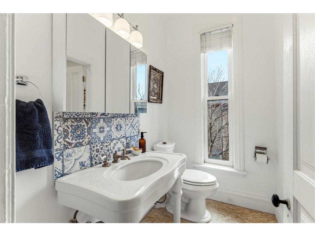 283 Avon Street N Saint Paul MN 55104 7020274 image39