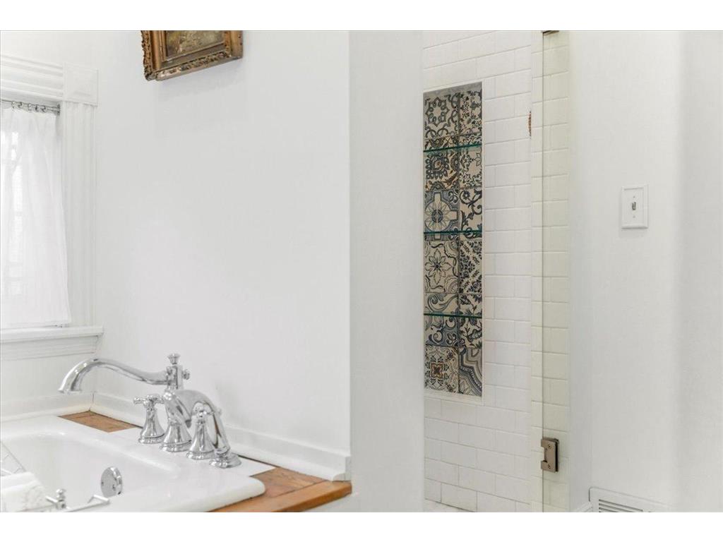 283 Avon Street N Saint Paul MN 55104 7020274 image43