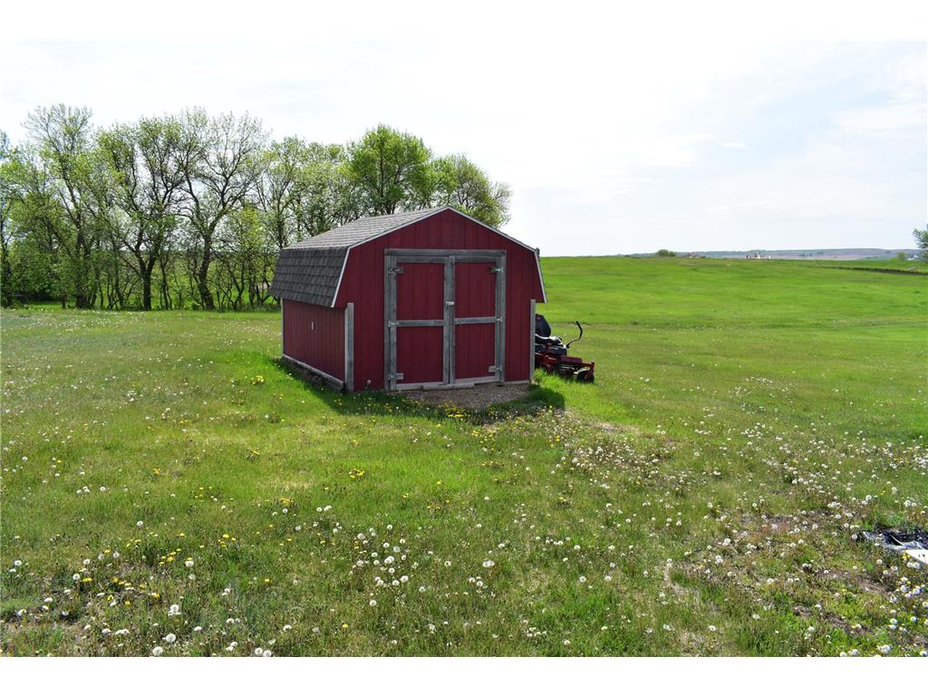 2830 G St Harvey ND 58341 7081680 image15