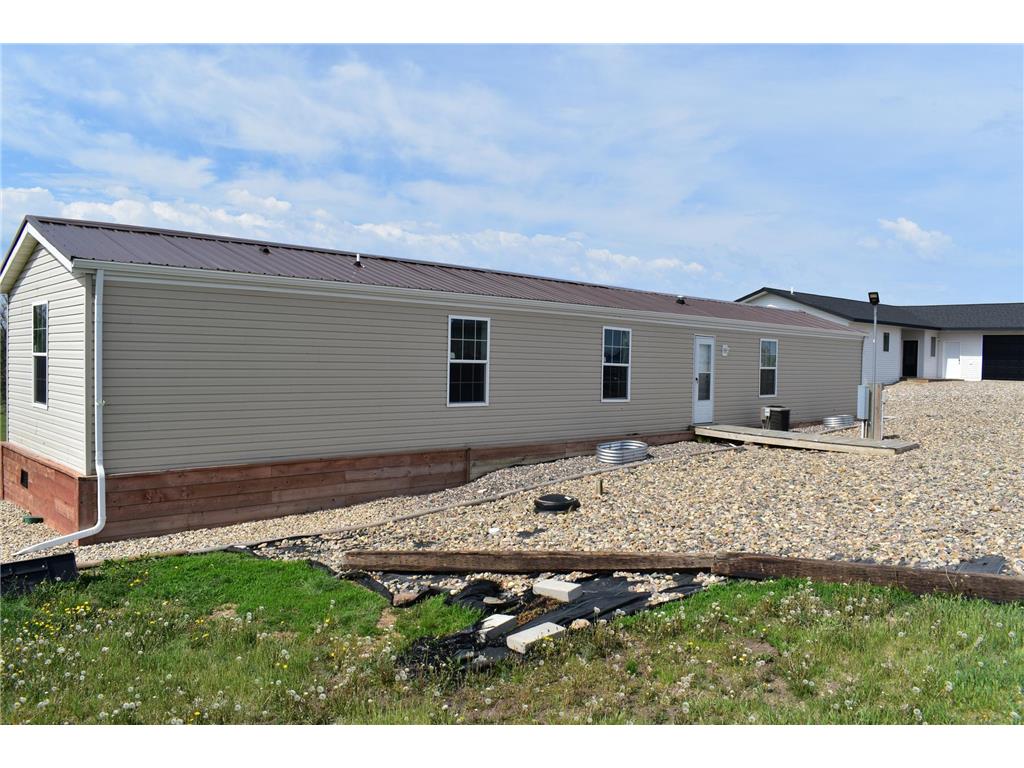 2830 G St Harvey ND 58341 7081680 image16