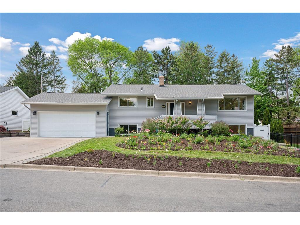 2837 Lakeview Avenue Roseville MN 55113 6715126 image1