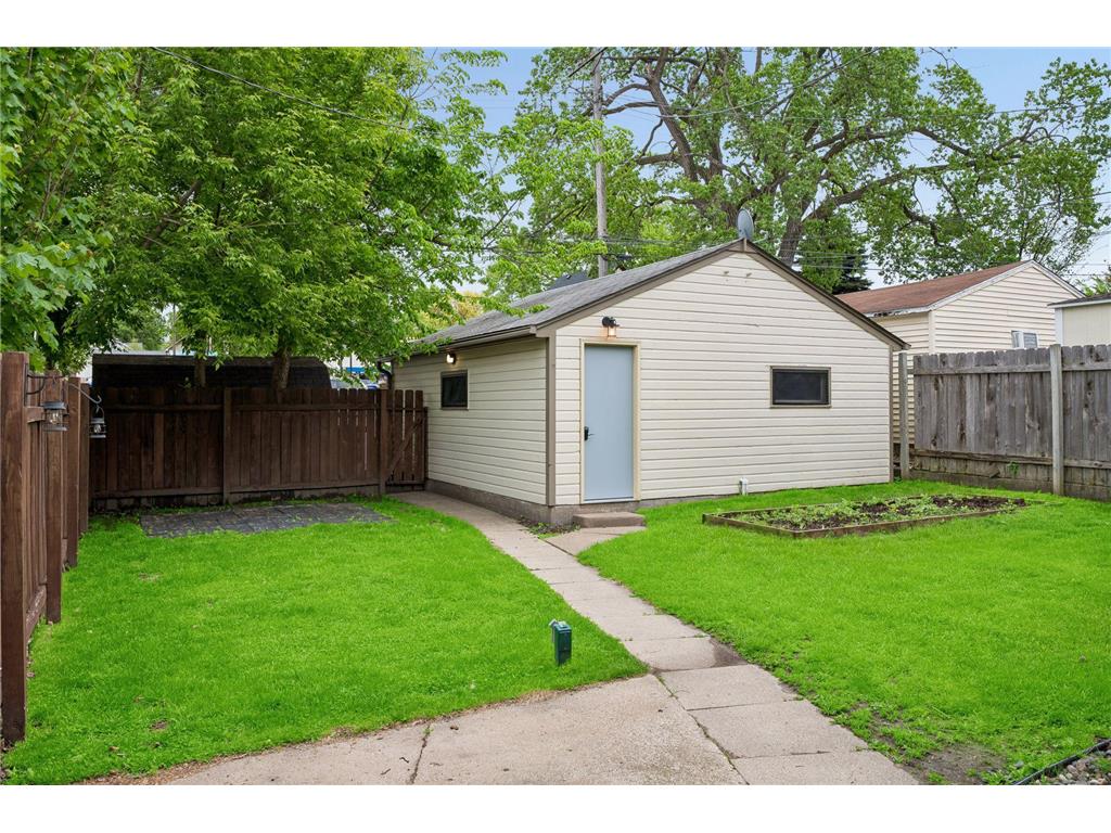 2837 Lincoln Street NE Minneapolis MN 55418 7072614 image24