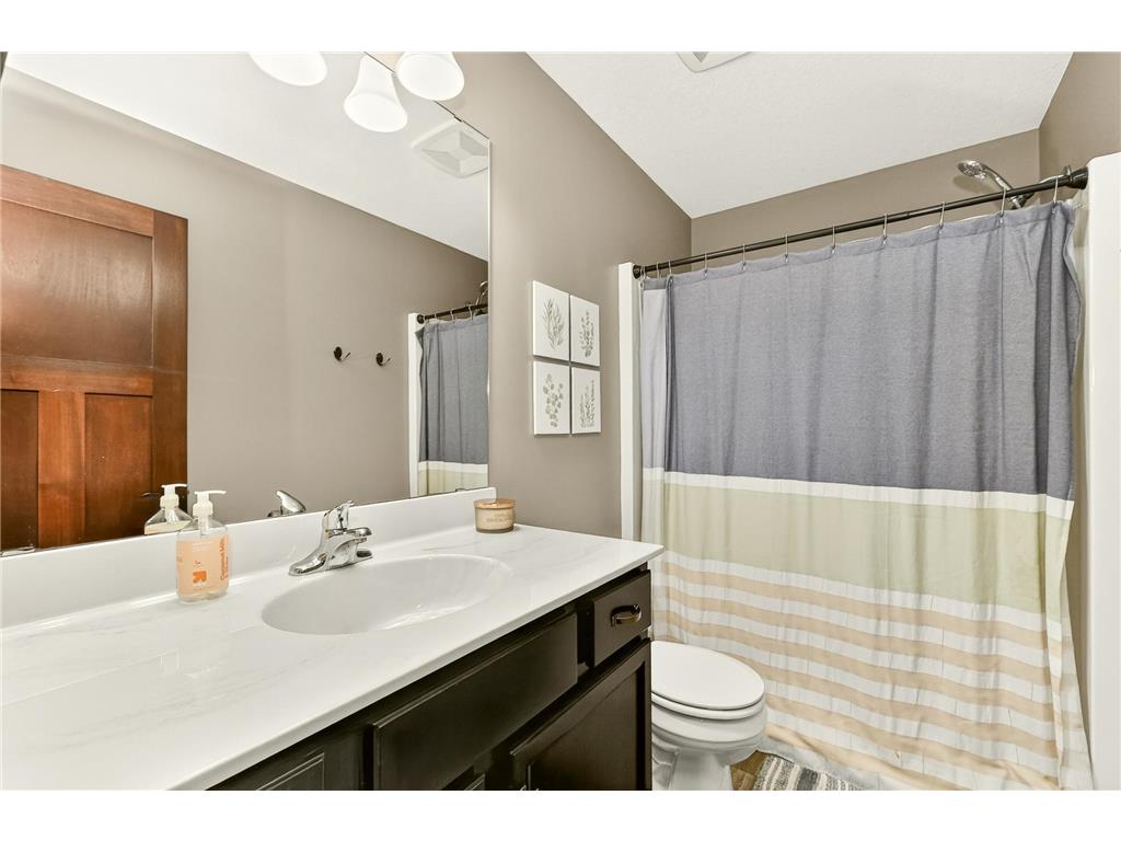 284 Highlands Avenue Zumbrota MN 55992 7084549 image17