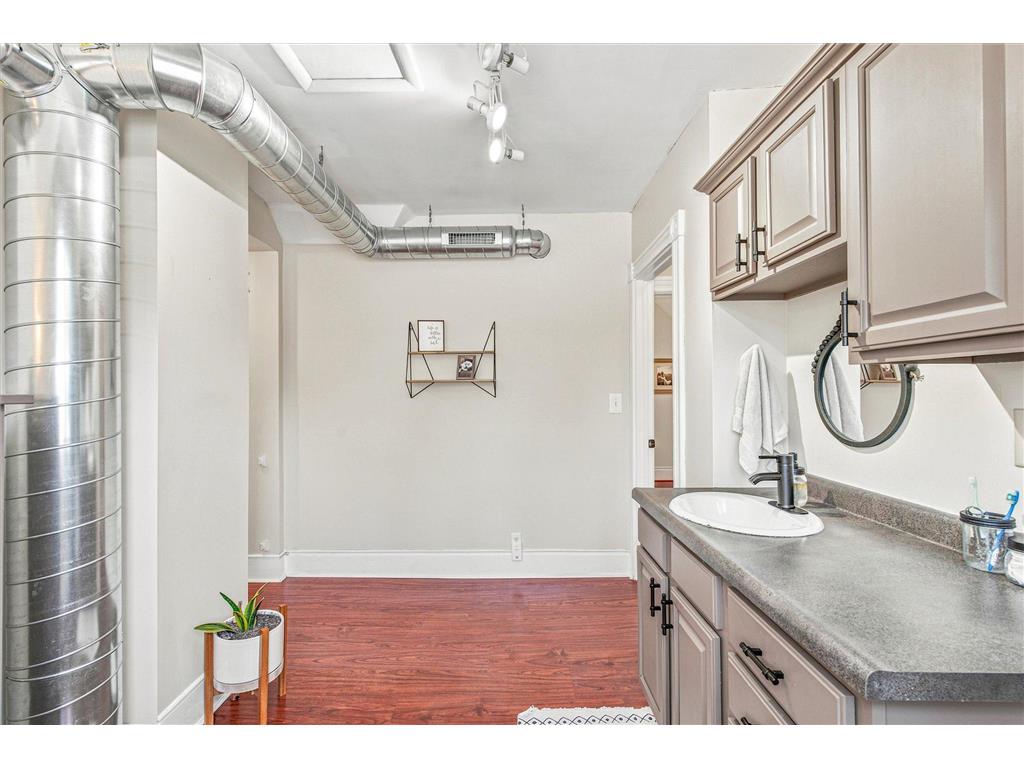 284 Winona Street E Saint Paul MN 55107 7113016 image23