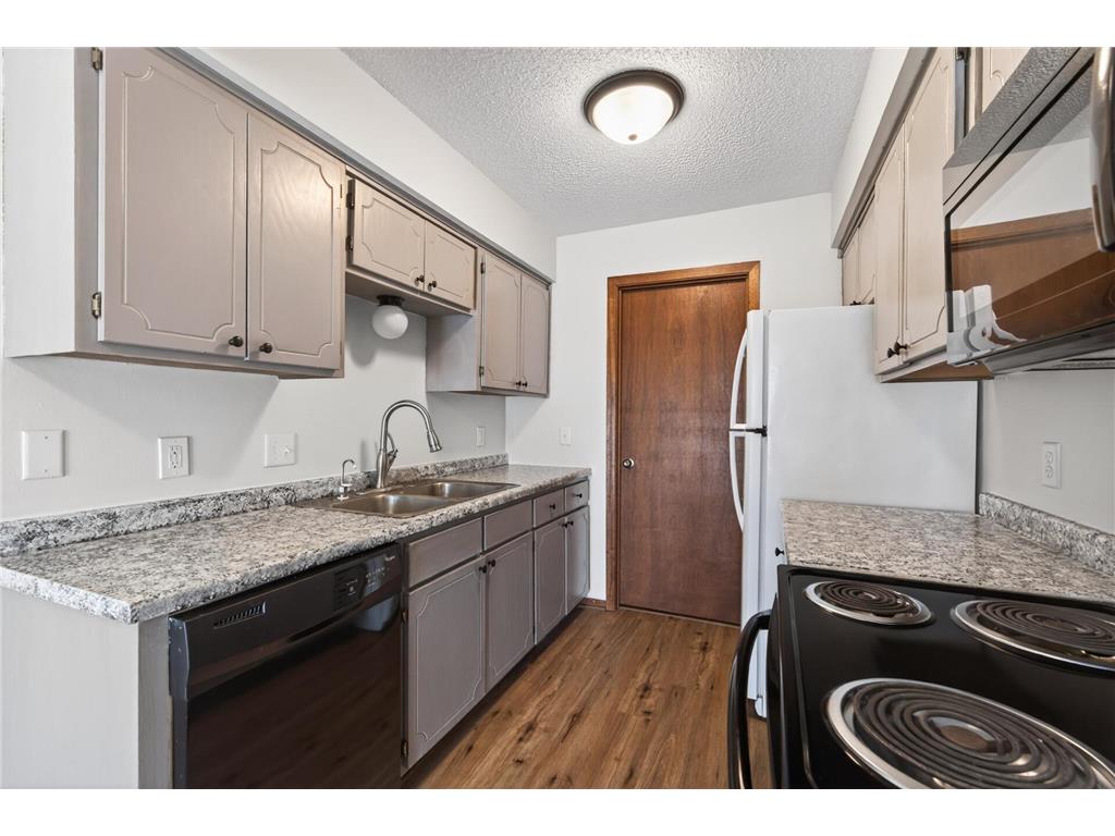 2841 67th Lane N Brooklyn Center MN 55430 7074282 image1